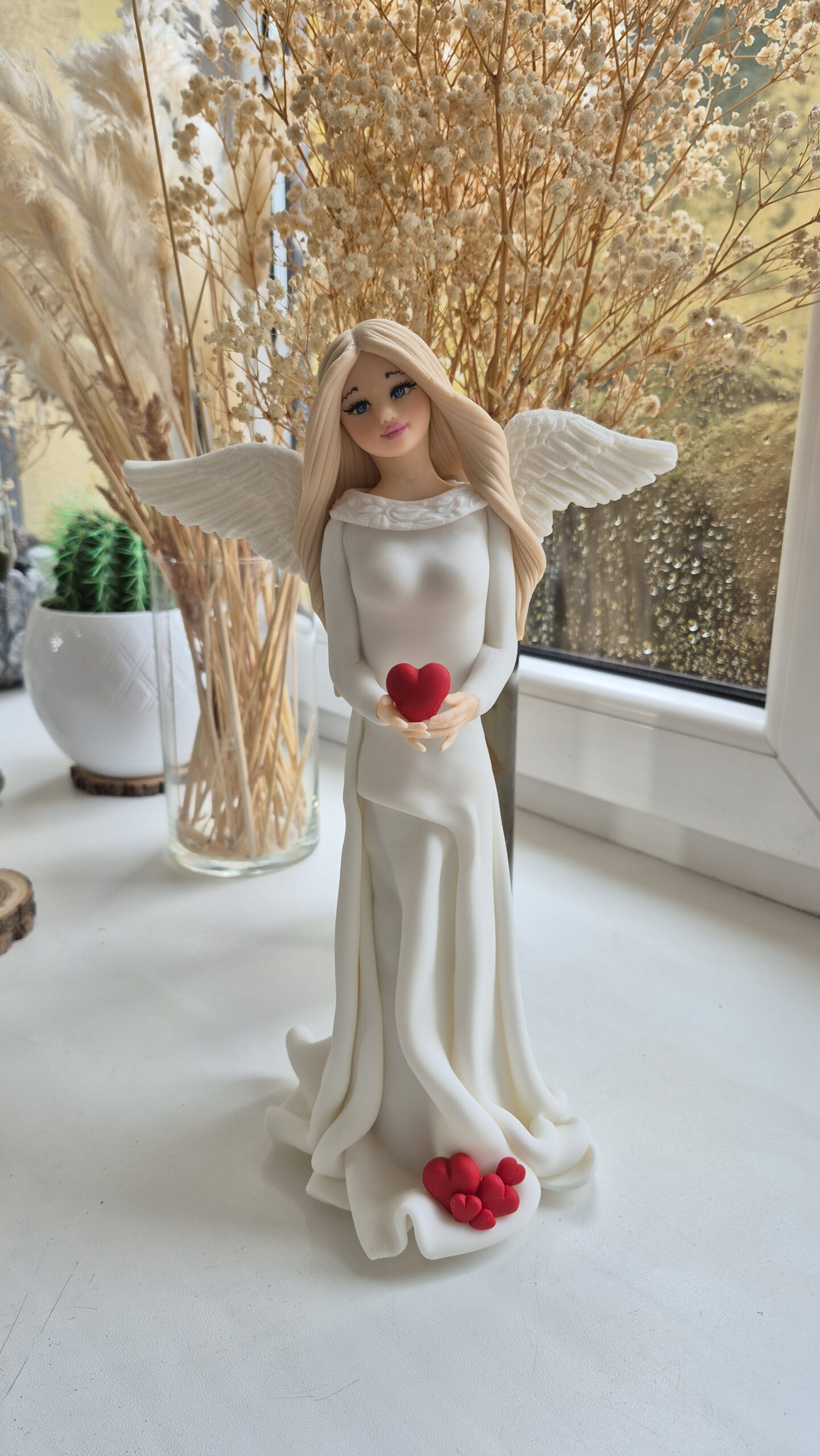 Anioł duży z sercem - dostępny na zamówienie